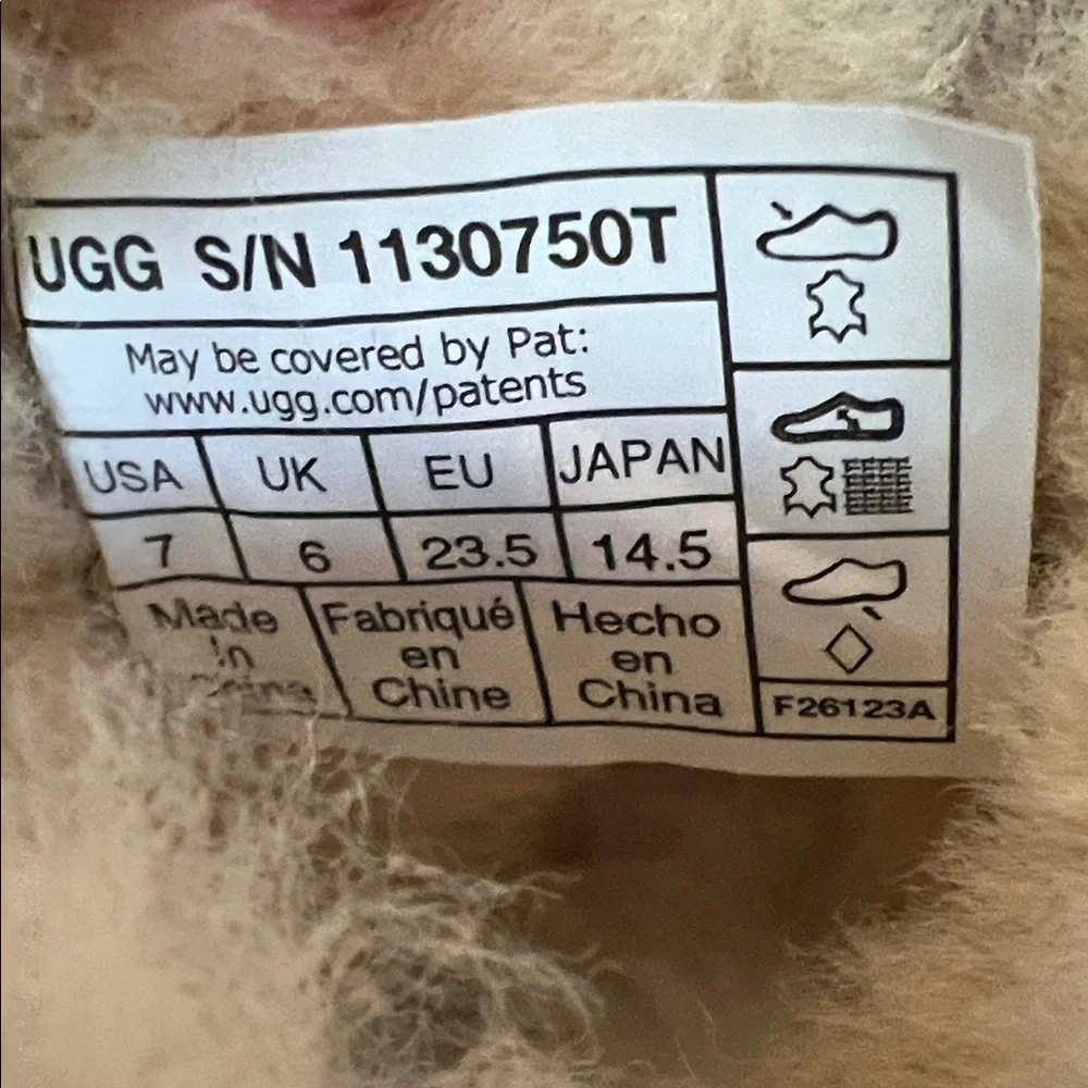 UGG Toddler Classic Ultra Mini Shearling Lined Boots Chestnut Size 7